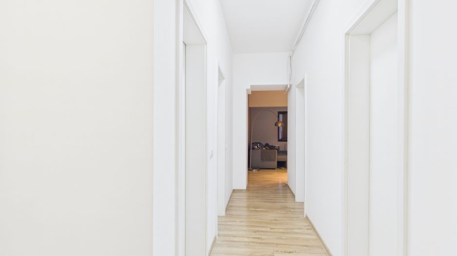 Apartament cu 3 camere de vanzare, centrala proprie - Mihai Bravu - Poză 17