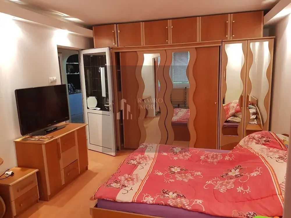 Apartament 3 camere decomandat Drumul Taberei - Poză 6