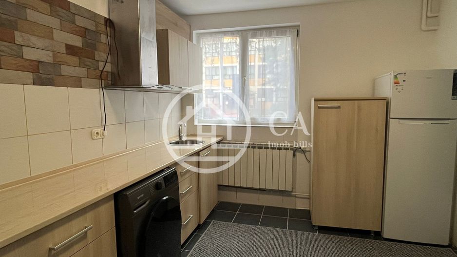 Apartament de închiriat cu 2 camere in zona Rogerius, Oradea - Poză 1