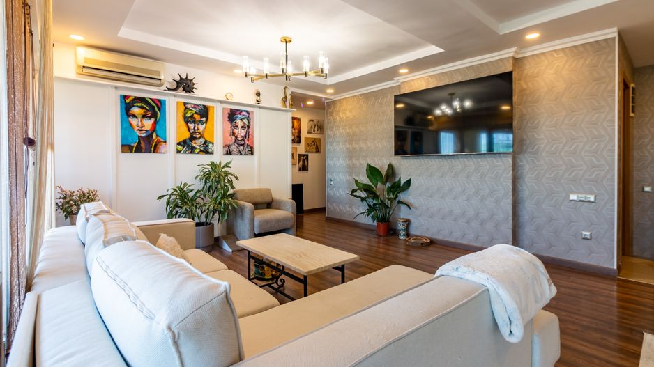 Apartament în Cosmopolis Renovat Modern - Poză 2