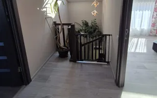 Apartament cu 4 camere in casa - zona Centrul Civic - Poză 11