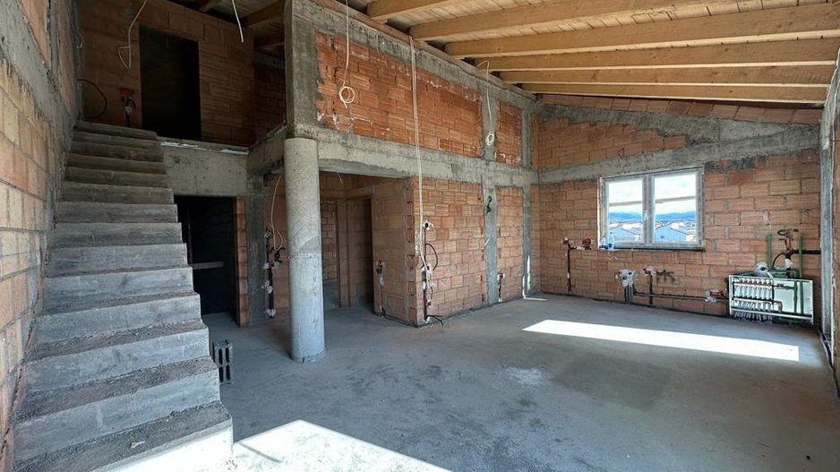 Apartament cu 3 camere cu terasa de 20 mp zona Sanpetru - Poză 11