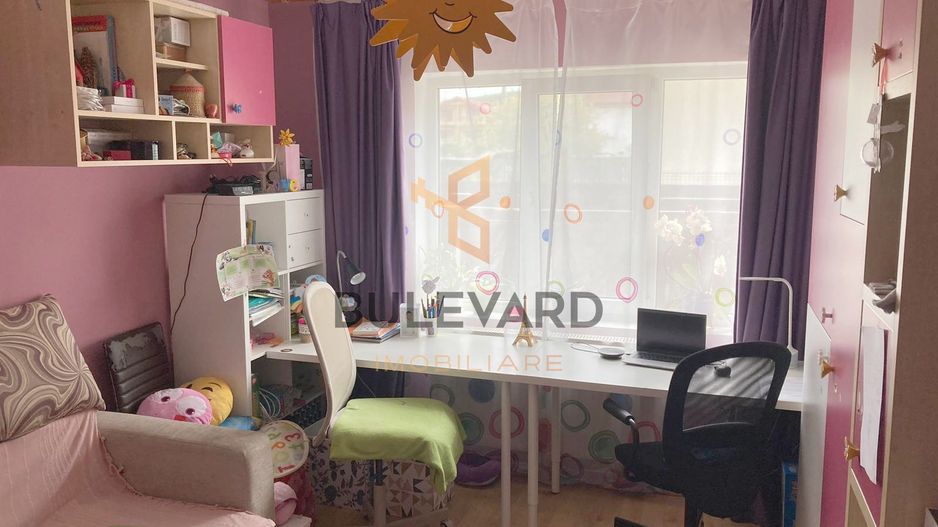 Apartament cu 3 camere+curte de 150 mp+2 parcari! - Poză 3