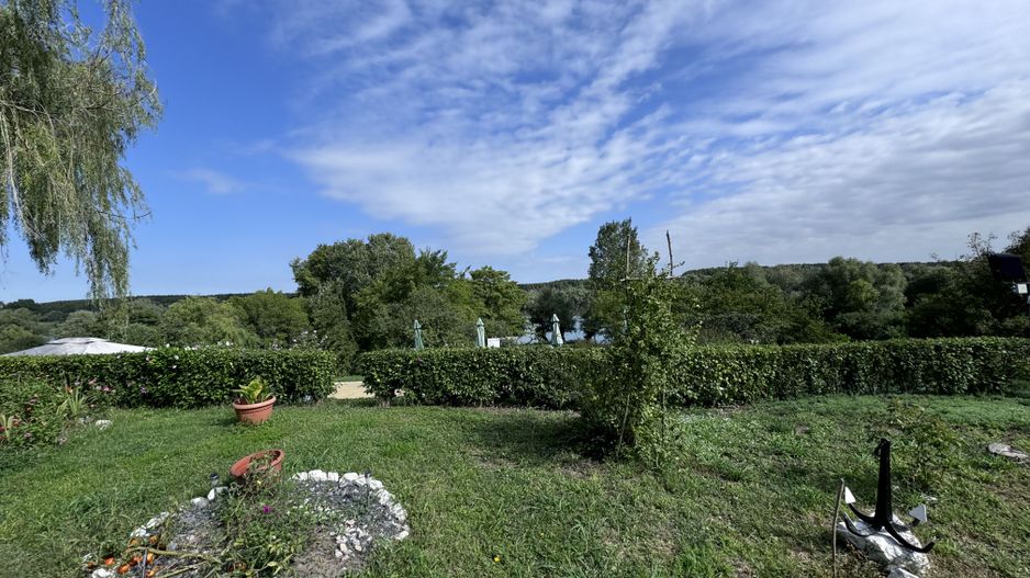 Hotel 20 camere Delta Dunarii 50 m deschidere teren 6000 mp acces auto - Poză 53