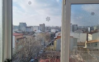 Apartament 3 camere - Poză 1