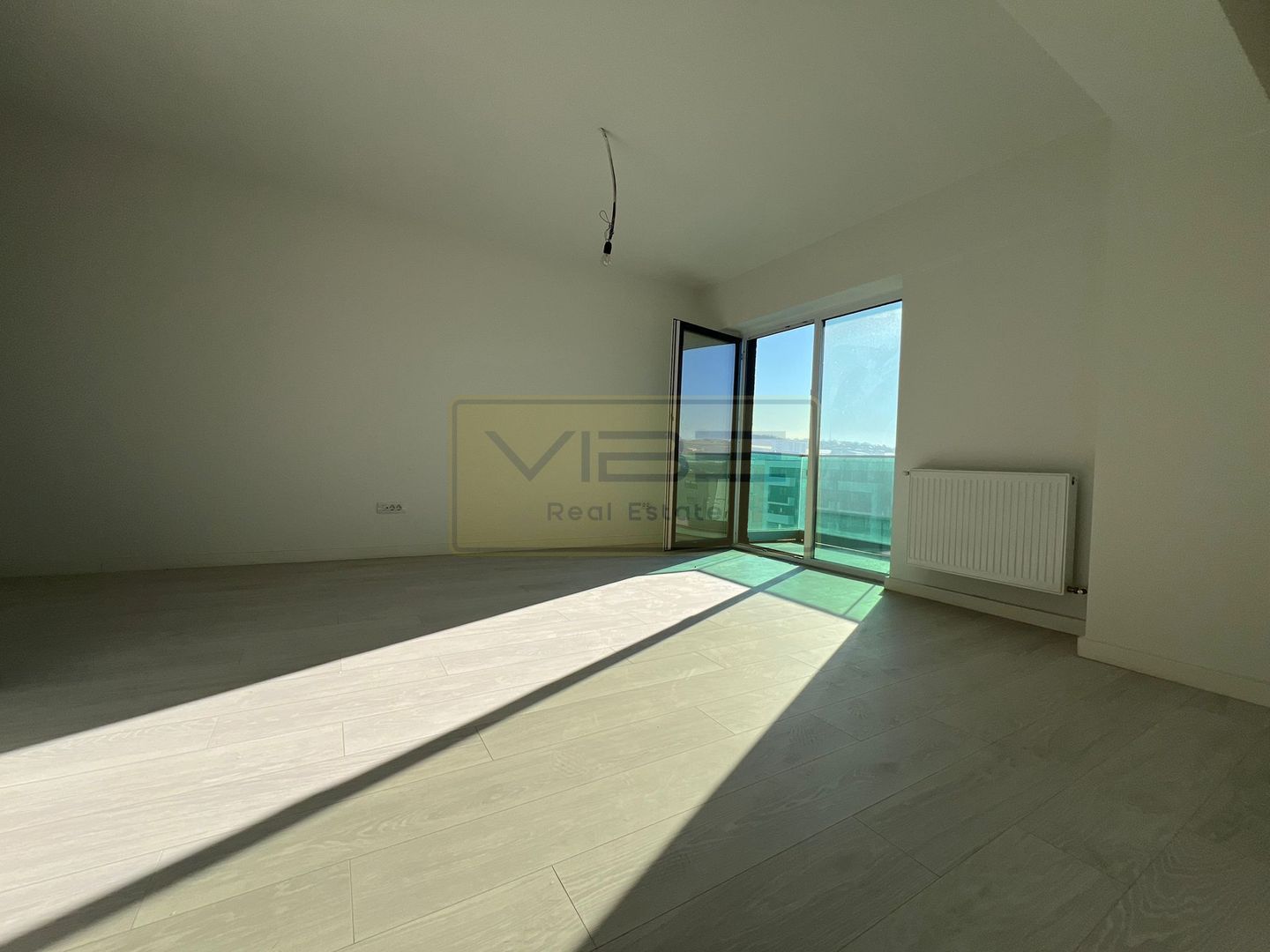 Apartament 1 camera NEMOBILAT/BIROU Bucium - Poză 5