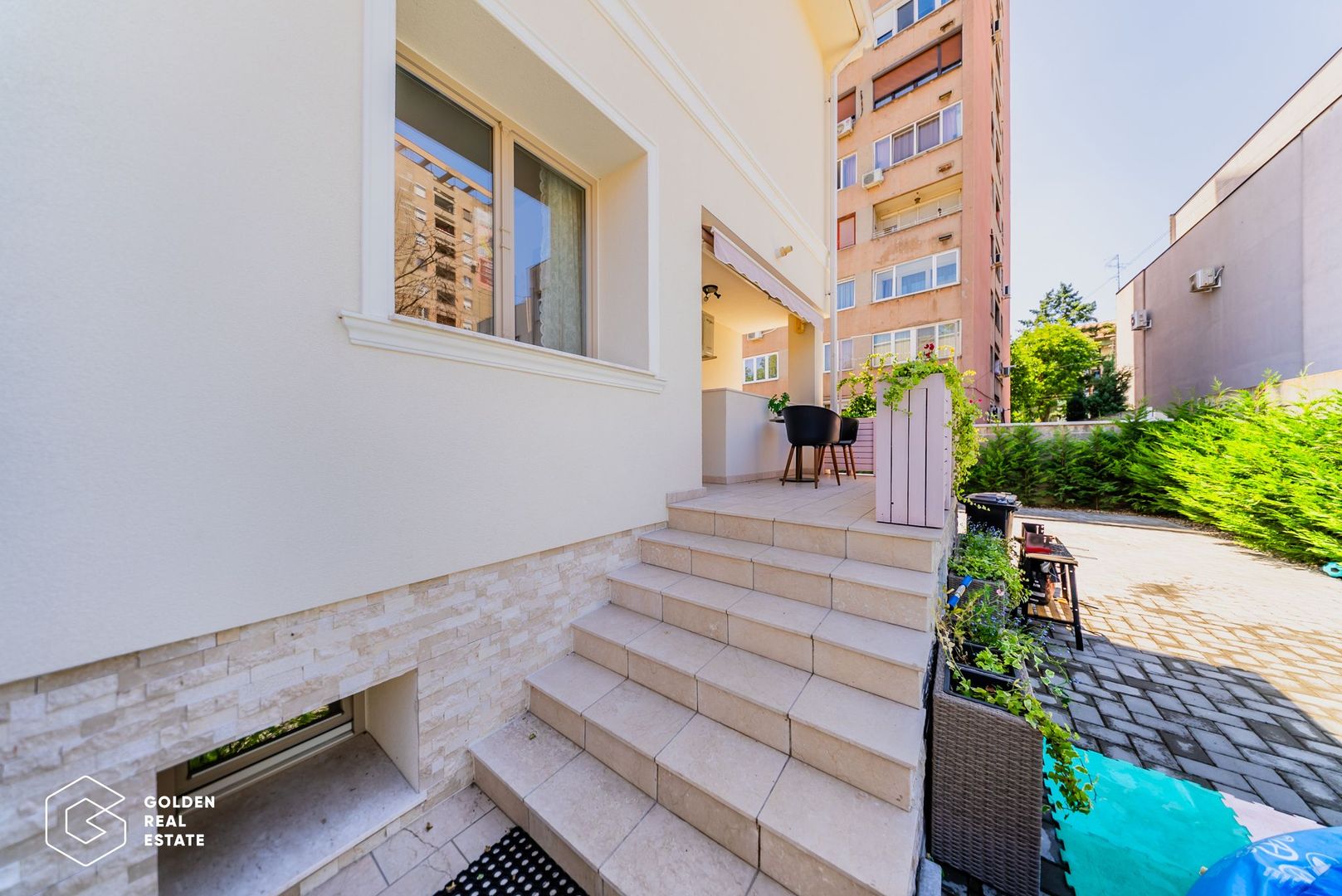 Vila moderna in cartier exclusivist Romanilor, strada 9 Mai Comision 0% - Poză 20