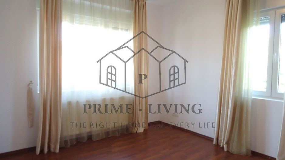 VILA SPATIOASA CU 5 DORMITOARE LA INCHIRIERE IN PIPERA LANGA SCOLI - Poză 8