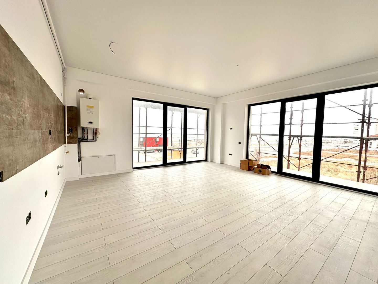 Apartament de vanzare 2 camere- vedere la mare - Poză 18