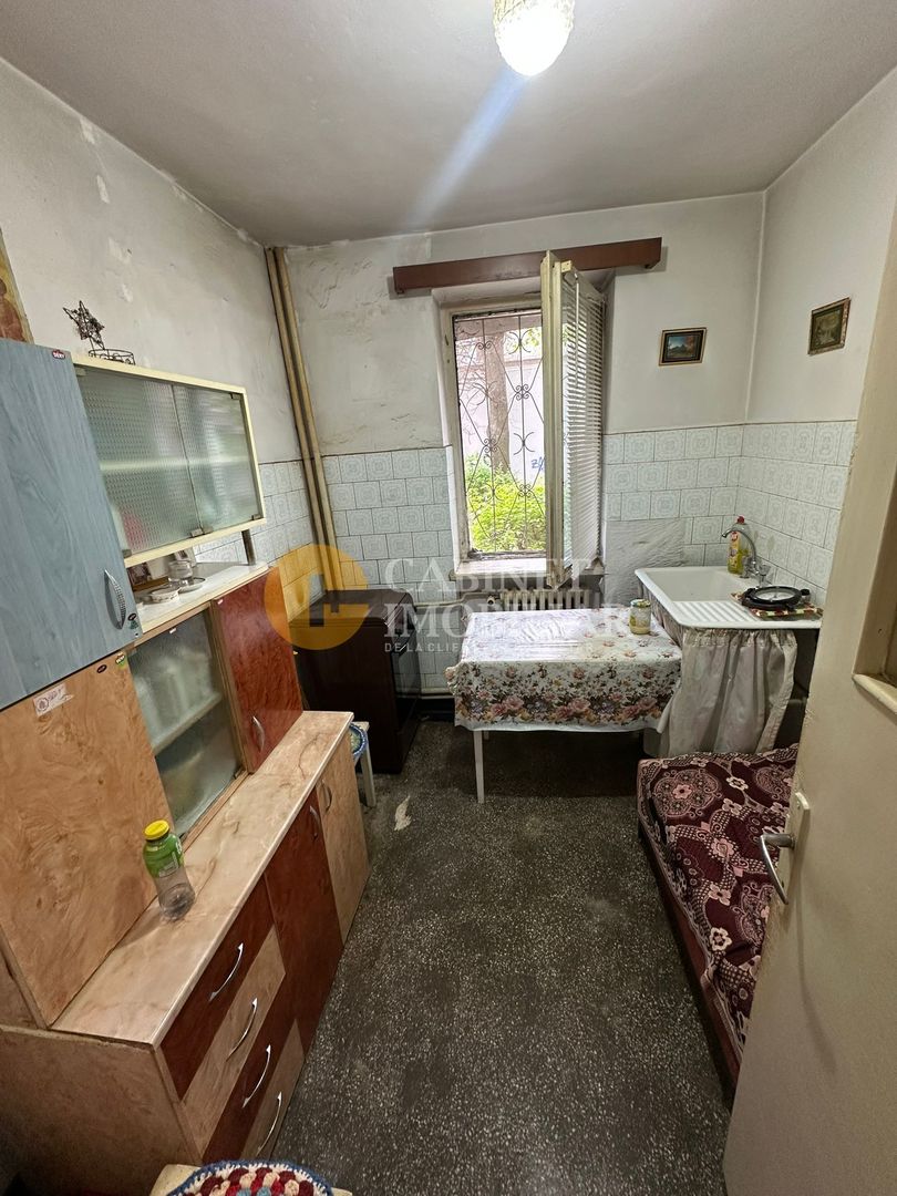 TUDOR VLADIMIRESCU - 2 CAMERE - 52MP - DE RENOVAT - Poză 2