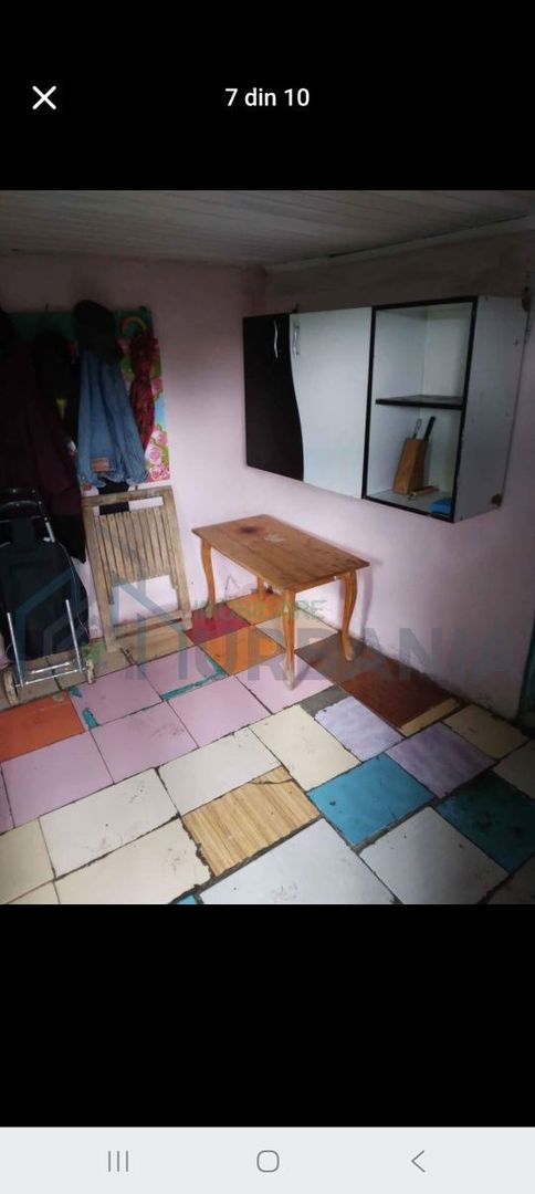 Casă de vânzare în satul Mânjești, comuna Mogoșești, județul Iași - Poză 3