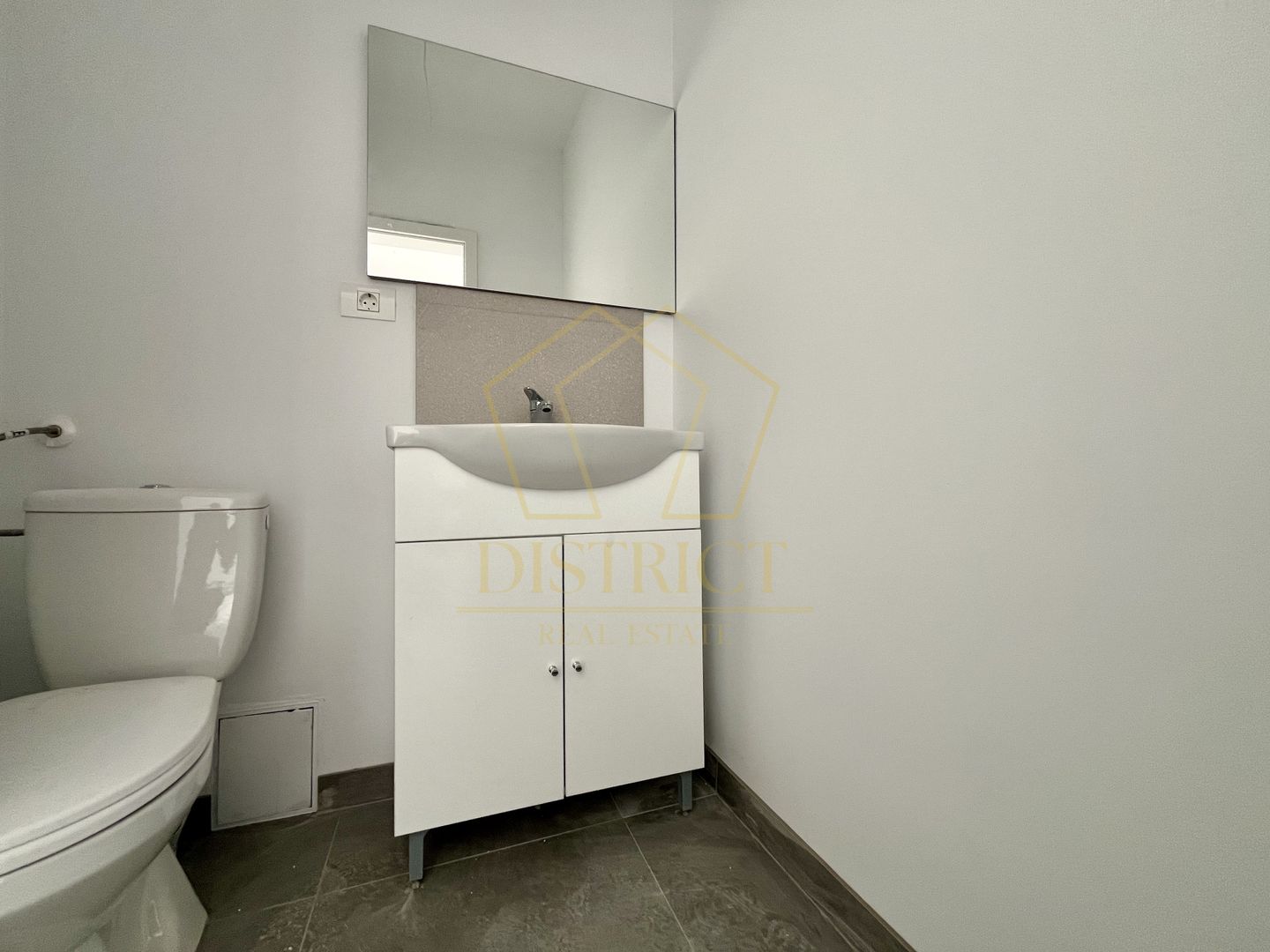 Duplex pe parter cu 4 camere | Mosnita Noua - Poză 7