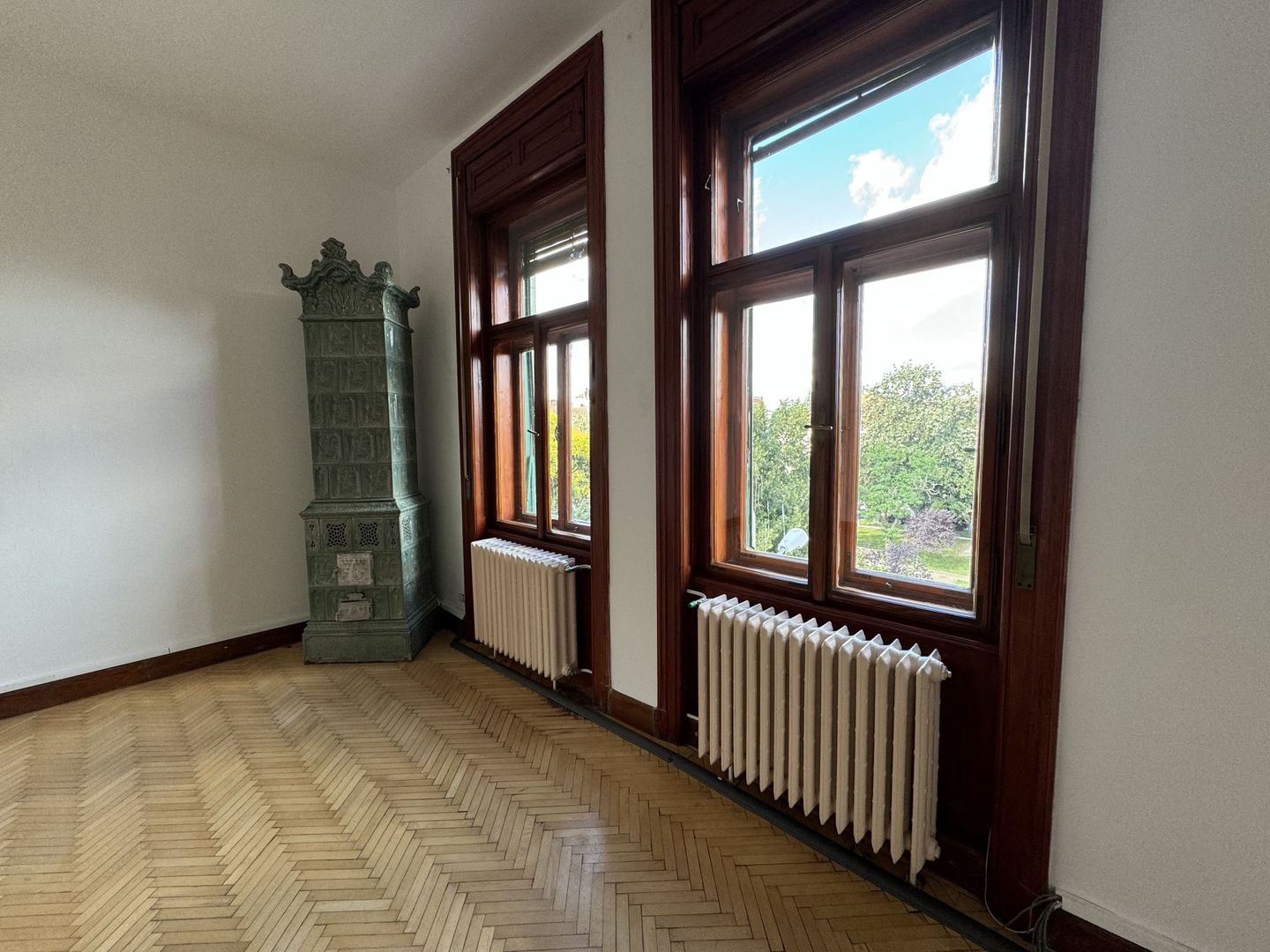 Apartament in clădire istorică P-ta Plevnei cu vedere parc - Poză 16