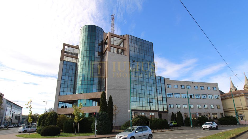 Cladirea Enel, 33 mp, Luminos. - Poză 1