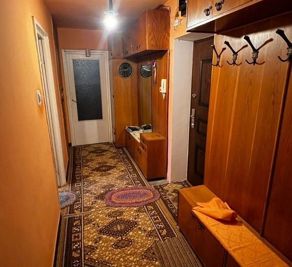 Vand Apartament 2 camere carpati 1 - Poză 5
