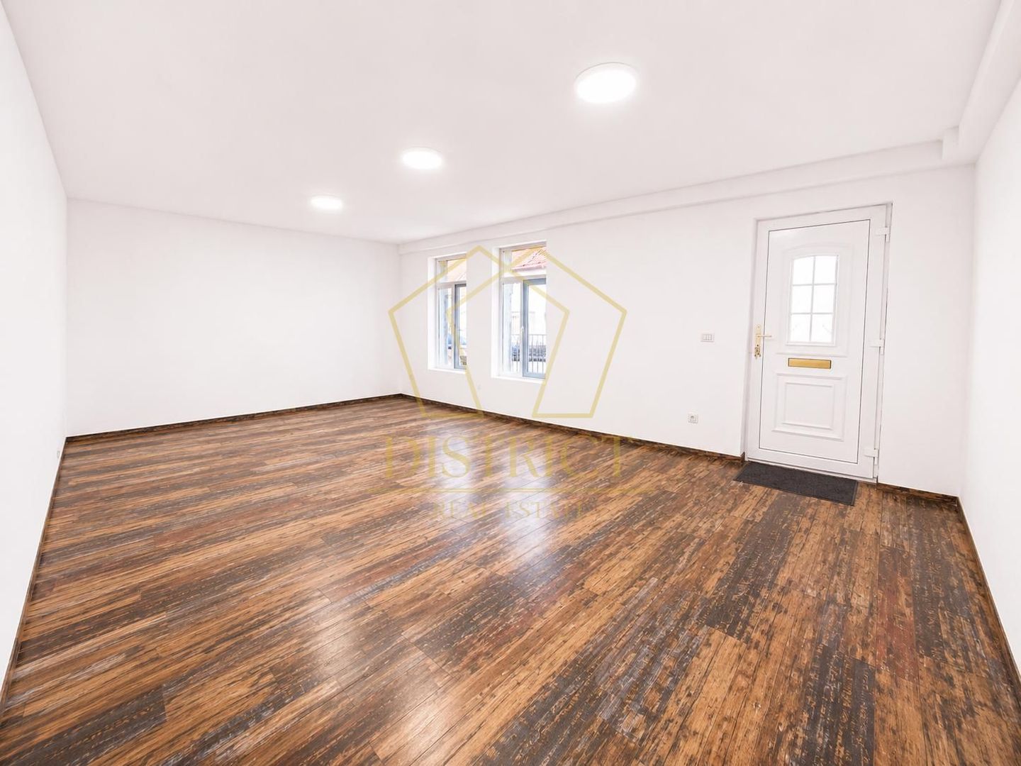 Spatiu de birouri cu 3 camere | Fratelia - Poză 1