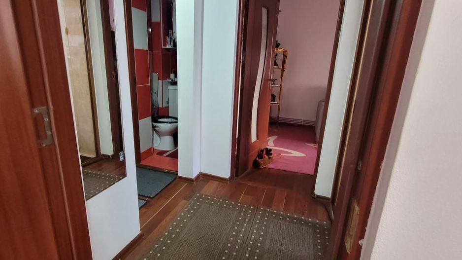 Apartament cu 2  camere,  Micro 19 - Poză 4