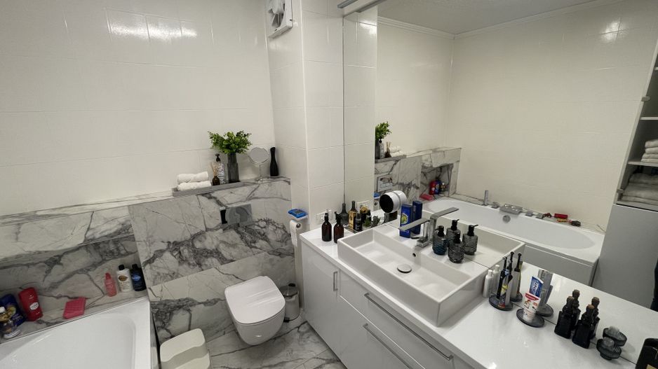 Casa S+P+E+M | 605 mp utili | 10 camere | 3 bucatarii | 4 bai | 3 terase | Garaj - Poză 28