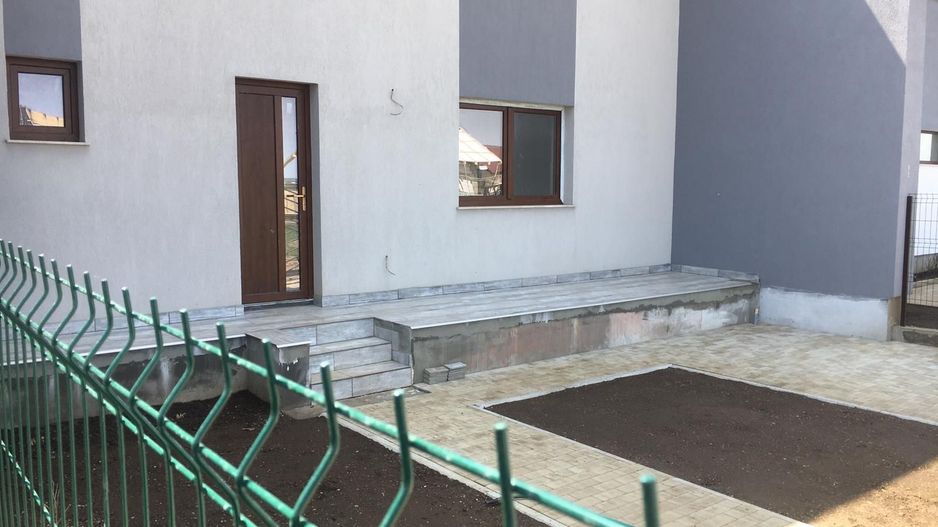 Casa tip Duplex,cartier Izvor - Poză 1