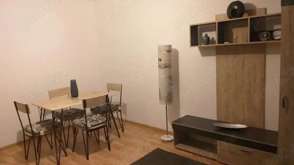 APARTAMENT COCHET ZONA PIATA VICTORIEICOMISION 0 CUMPARATOR - Poză 1