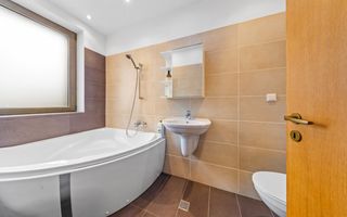 Casa eficienta energetic, cu garaj si 3 locuri de parcare | Faget - Poză 10