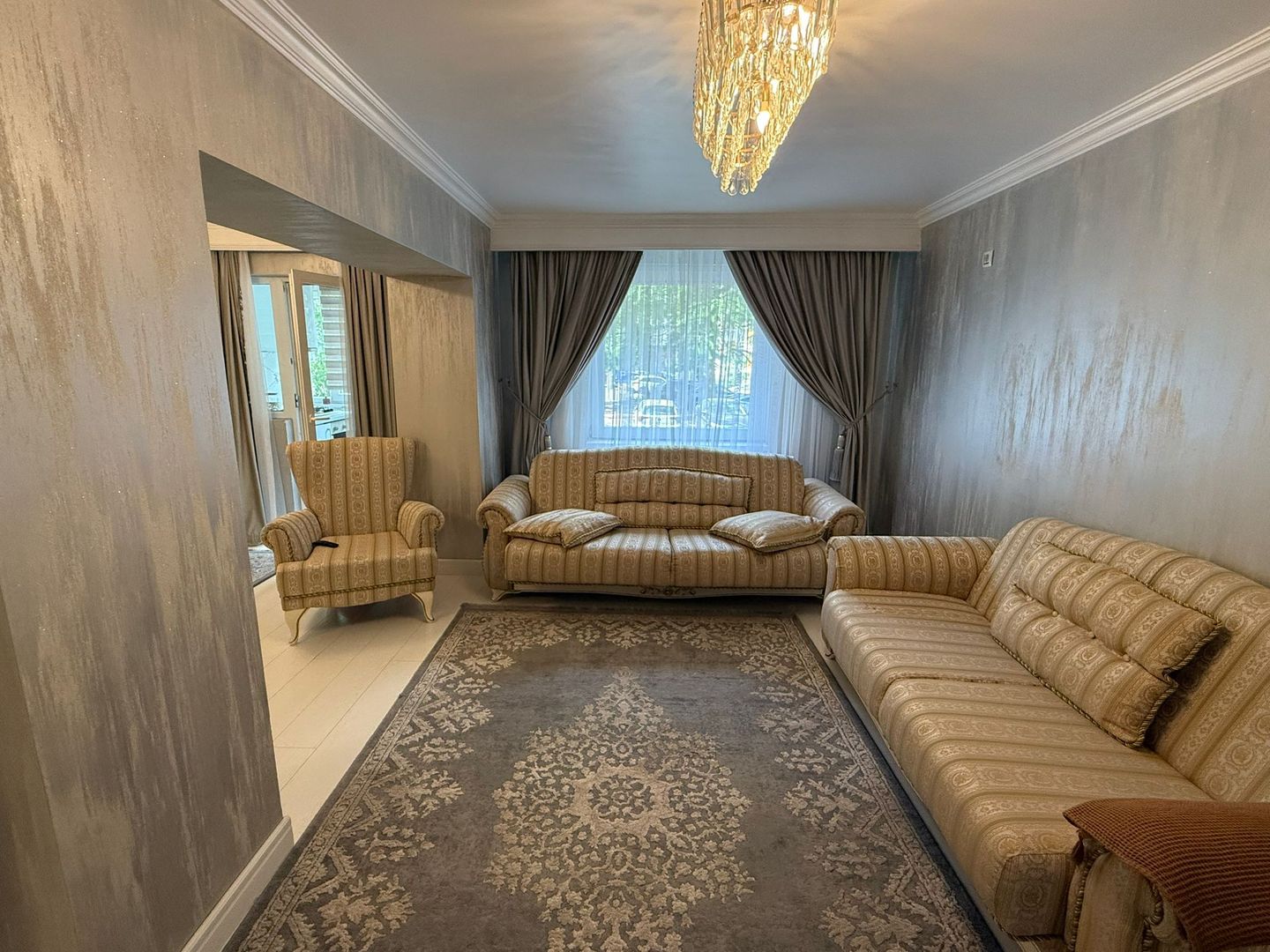 VANZARE Apartament cu 4 camere in zona Dristor - Poză 1