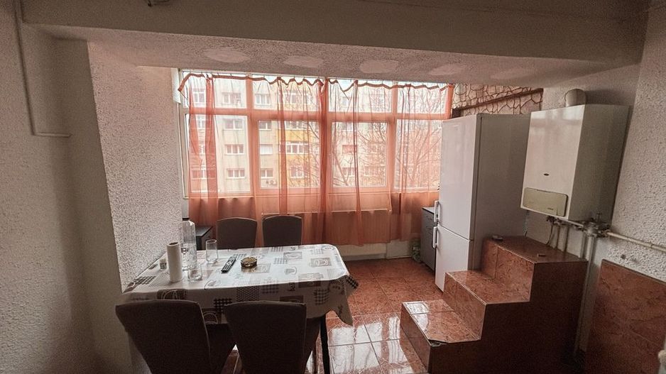 BRASADAS vinde ap 2 cam etaj 3/4 Micro 17 Indep. - Poză 2