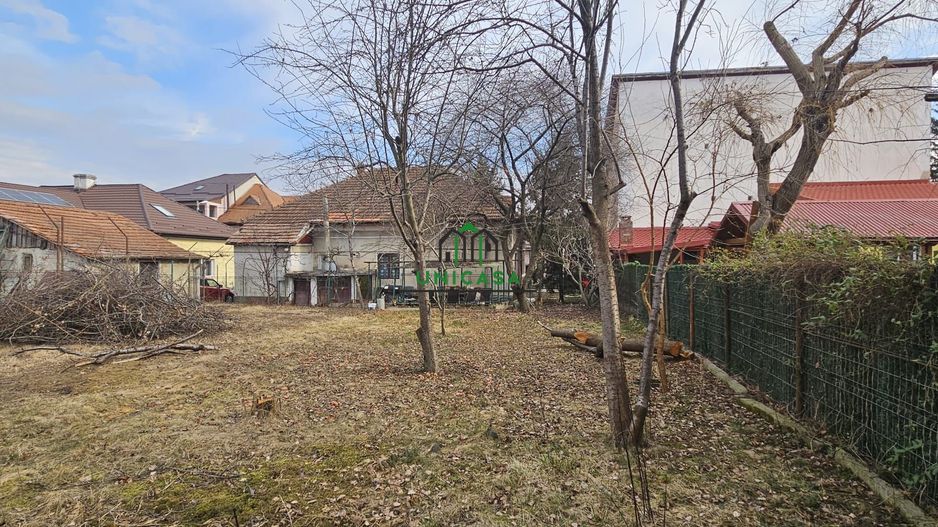 Casa Centru/ 4 camere / teren 920mp - Poză 12