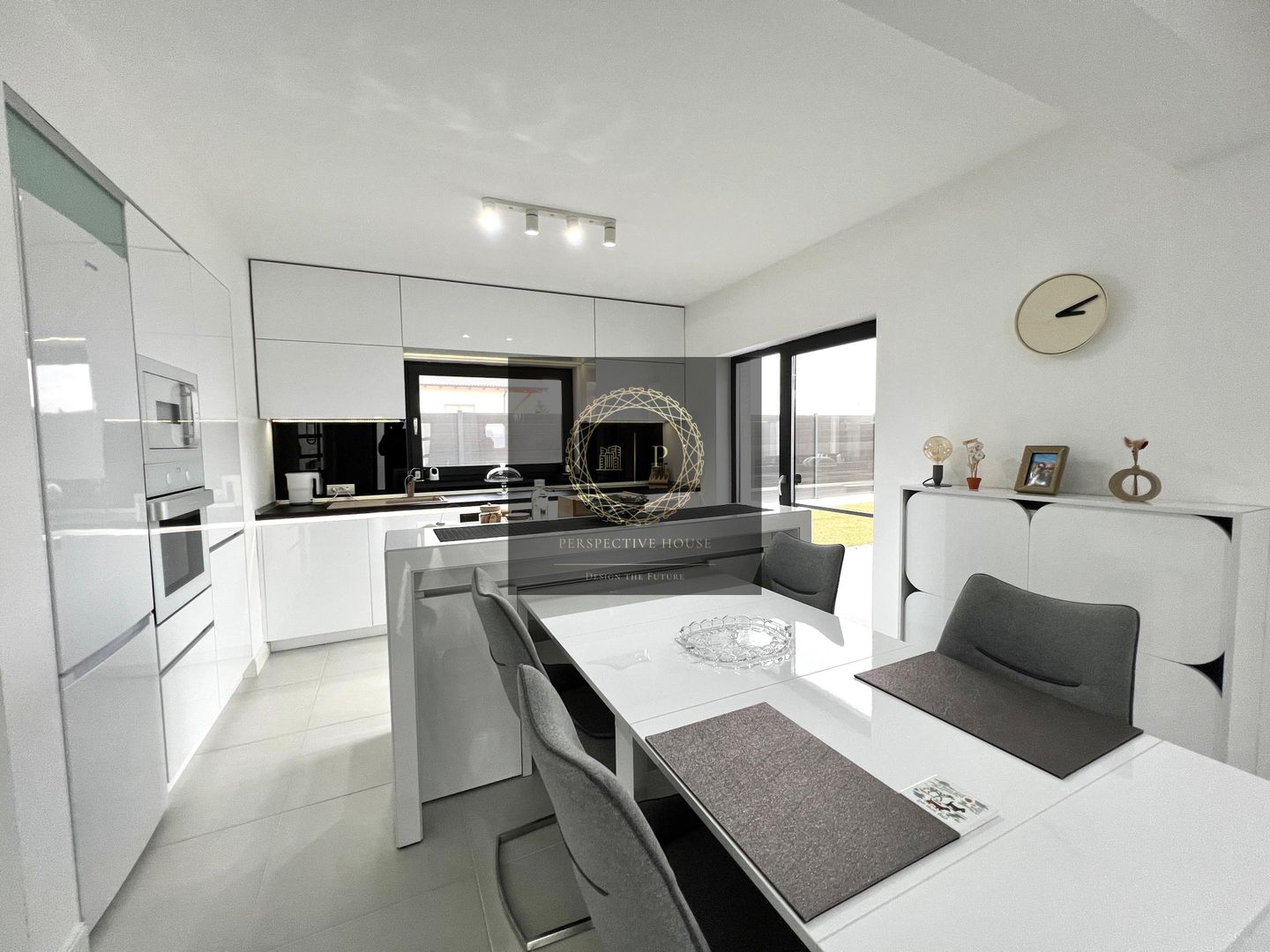 Casa individuala superfinisata, 3 camere, 2 bai, 500mp teren - Poză 6