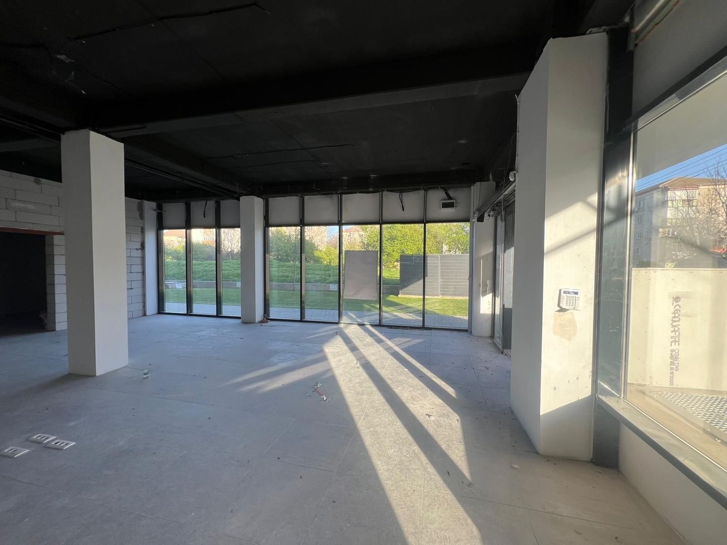 SPATIU COMERCIAL NOU CU MULTIPLE DESTINATII zona LIPOVEI - Poză 8