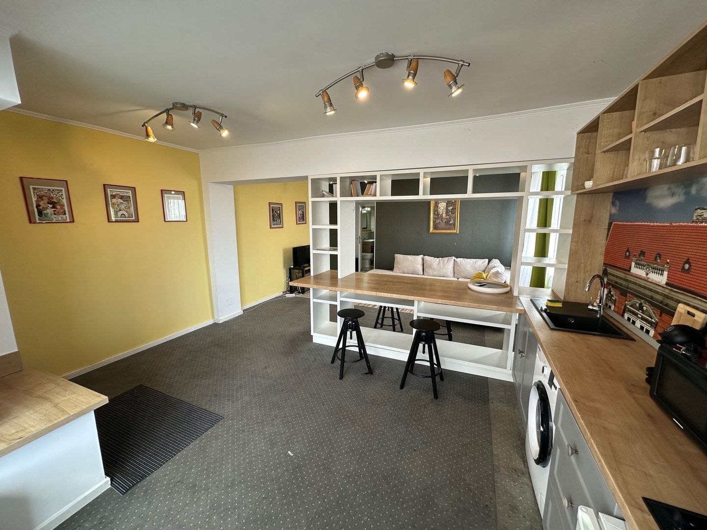 Apartment ultracentral cu 2 camere - Poză 4