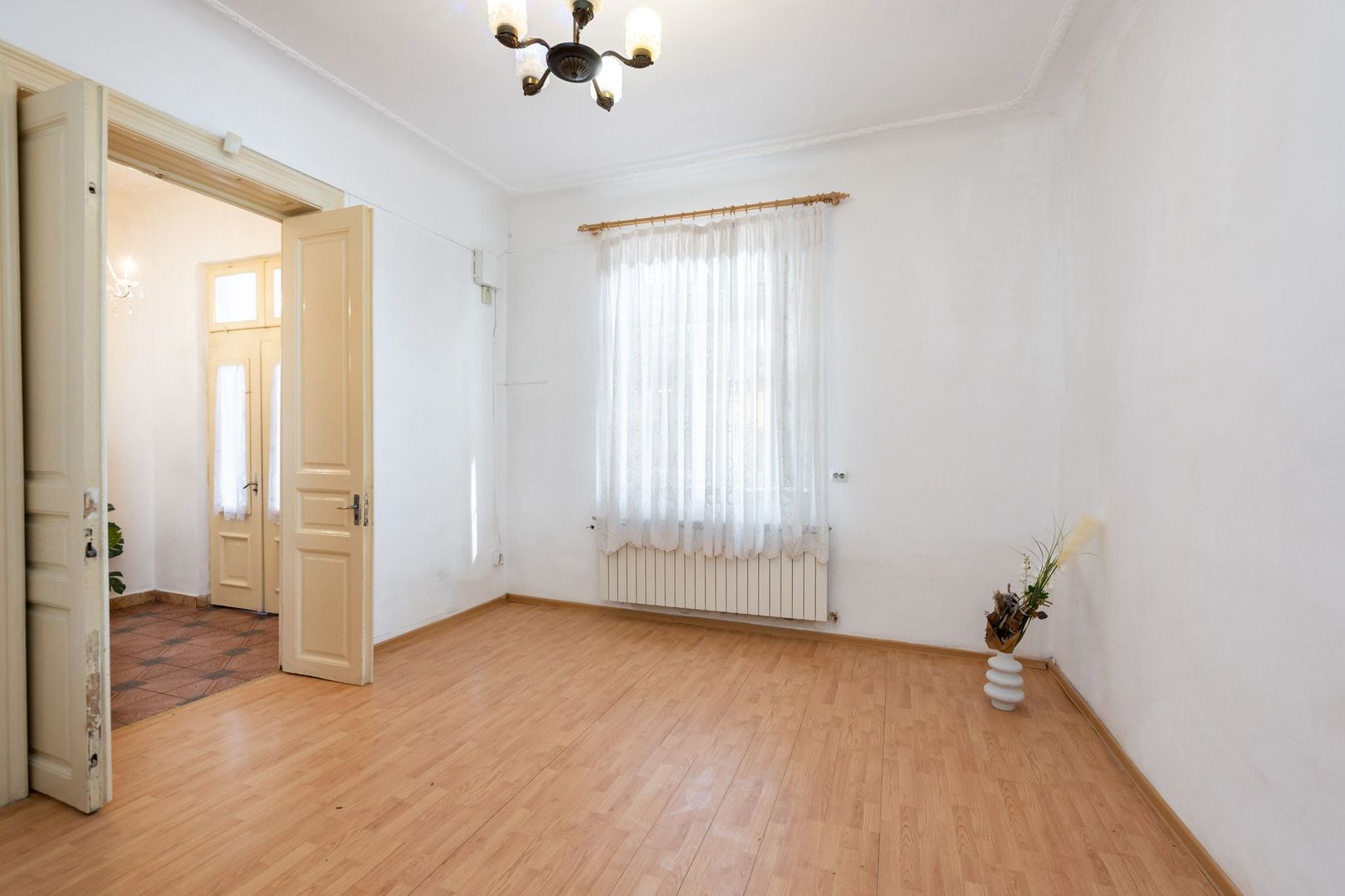 COMISION 0% - Casa 4 camere, singur curte, 400m de Bd Unirii - Teren 224 mp - Poză 3