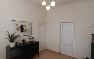 Spatiu comercial de inchiriat, pretabil birou, 20 mpu, mobilat, Sebes - Poză 2