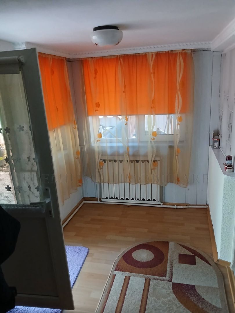 Casă 5 camere, 137 mp utili, 960 mp teren, 10 km de Onești - Poză 6