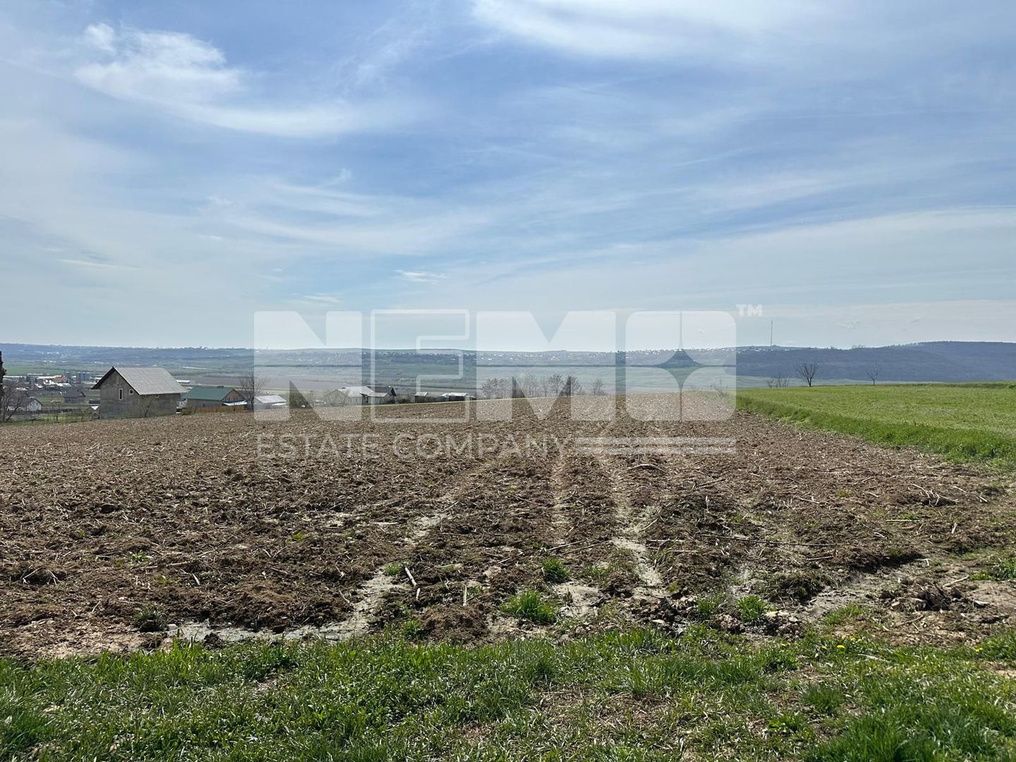 Teren De Vanzare I Patrauti Suceava I Pret: 15€ /mp - Poză 1