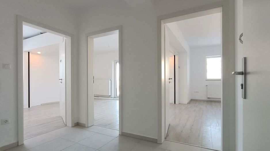 Oferim spre vanzare apartament 2 camere modern cu pereti retractabili - Poză 10