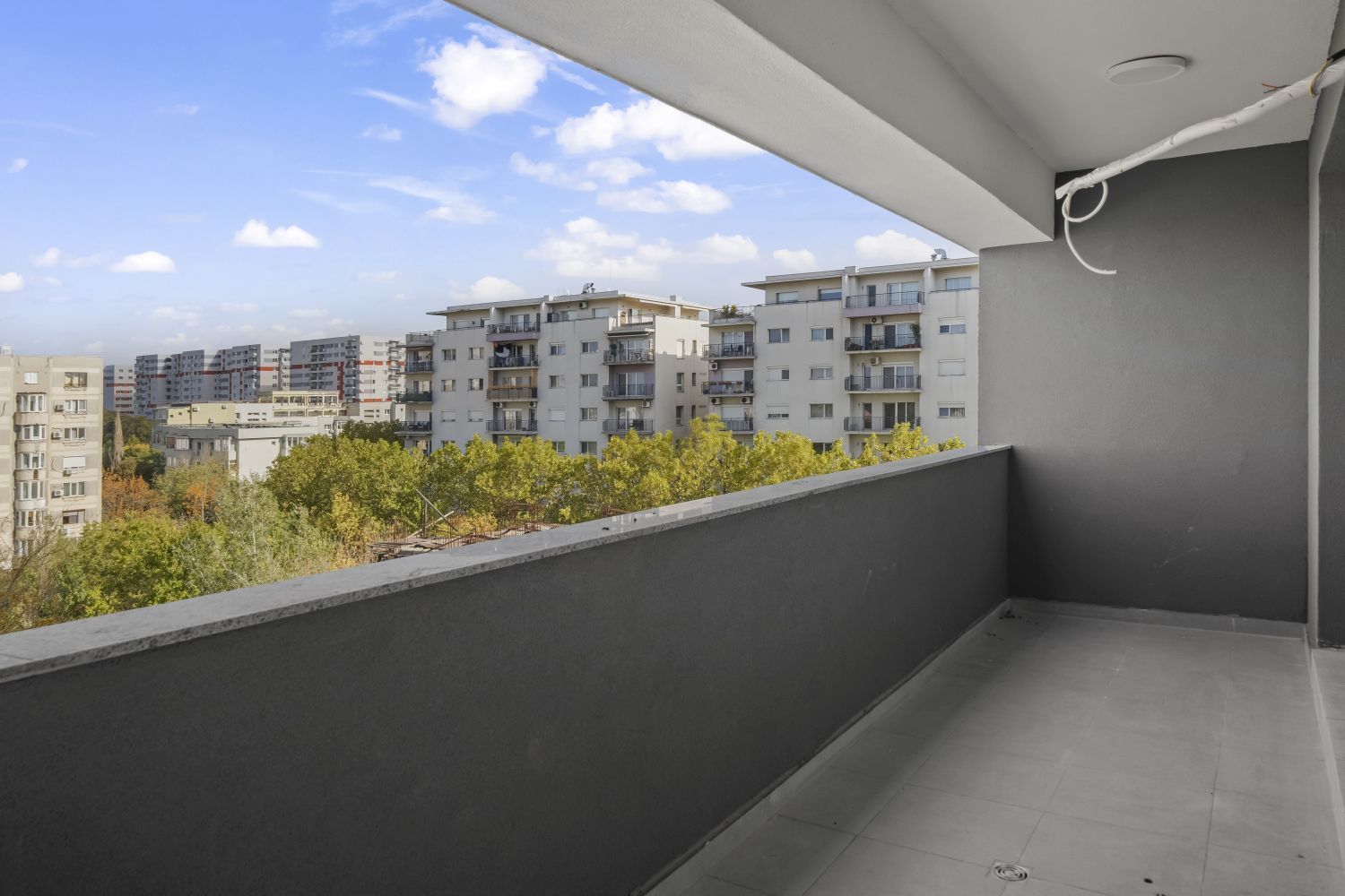 2 Camere, 72 mp, Spatios, Vedere Neobturata, Finalizat, Bloc Nou, Metrou - Poză 4