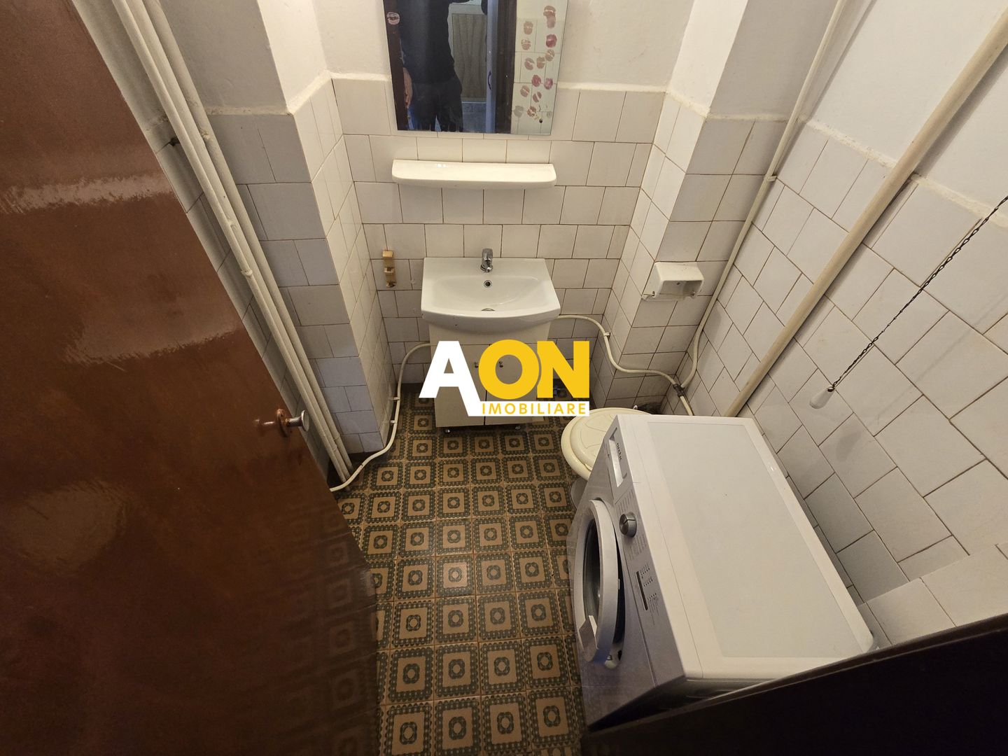 Apartament 3 Camere, 2 Bai, 2 Balcoane Zona Cetate - Poză 9