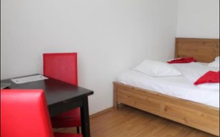 Casă spațioasă | 250 mp utili | 8 camere | Curte cu filigorie - Poză 2