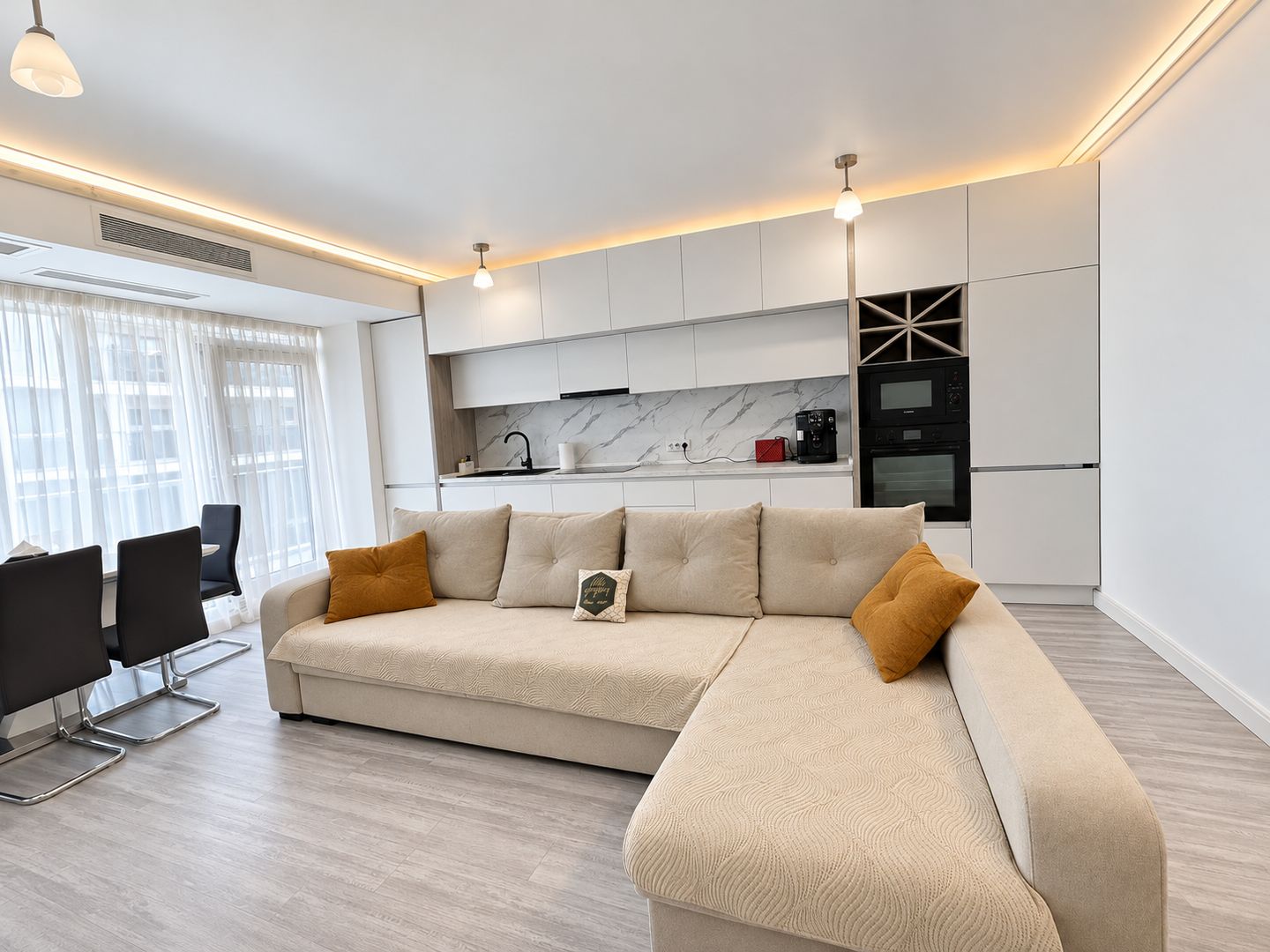 Apartament cu 2 camere de vanzare in zona Mamaia Nord White Titanic - Poză 1