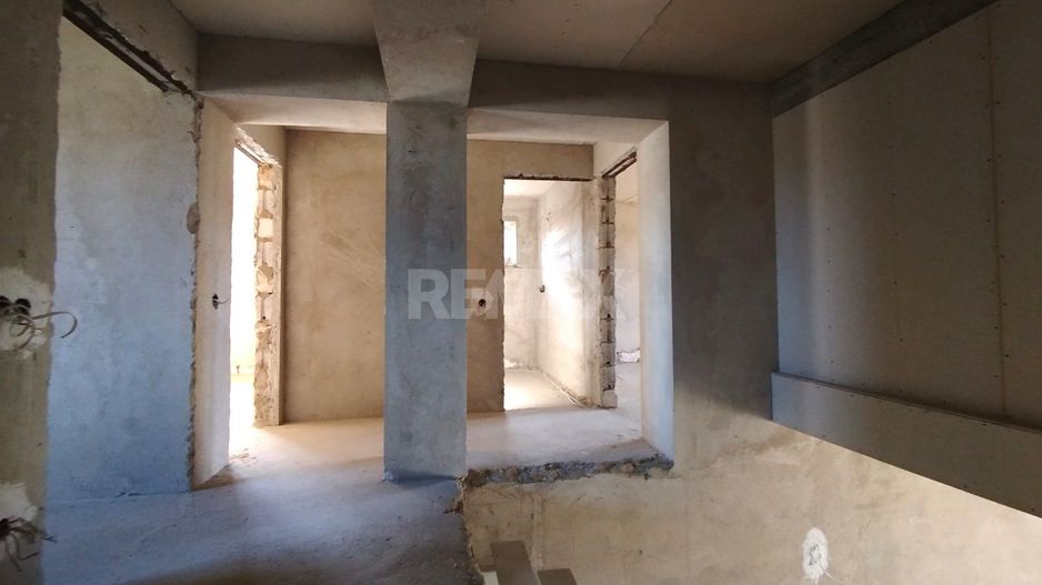 CASĂ CU 2 NIVELE – 136 m² | 4 DORMITOARE | 7 ARI ANENII NOI - Poză 12