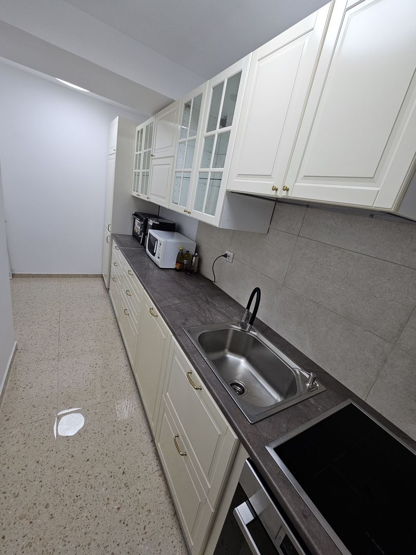 Apartament 3 camere in spatele bisericii Bazilescu - Poză 2