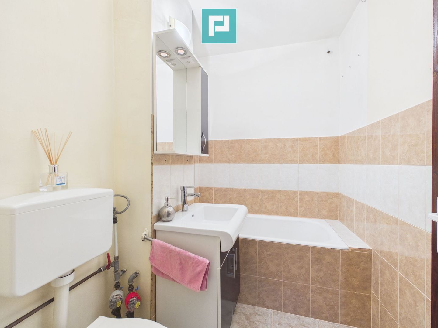 Garsoniera mobilata, Piata Rogerius, 34 mp - Poză 5