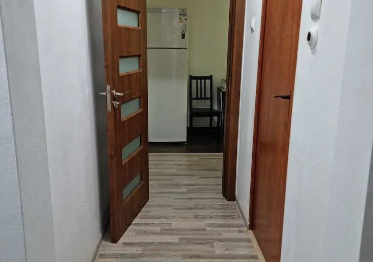 Garsonieră decomandată 42 mp, pet friendly, balcon mare, Diham-Basarabiei - Poză 4