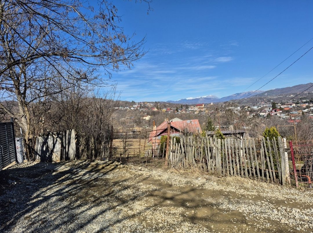 Teren intravilan 3526 mp cu vedere superba catre munte! - Poză 12