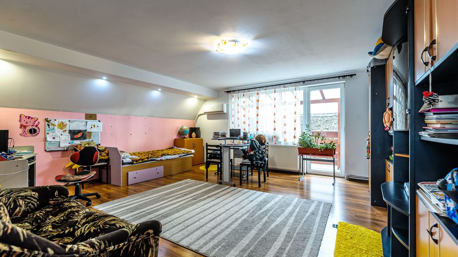 Casă cu teren pe Calea Timișorii - Poză 7