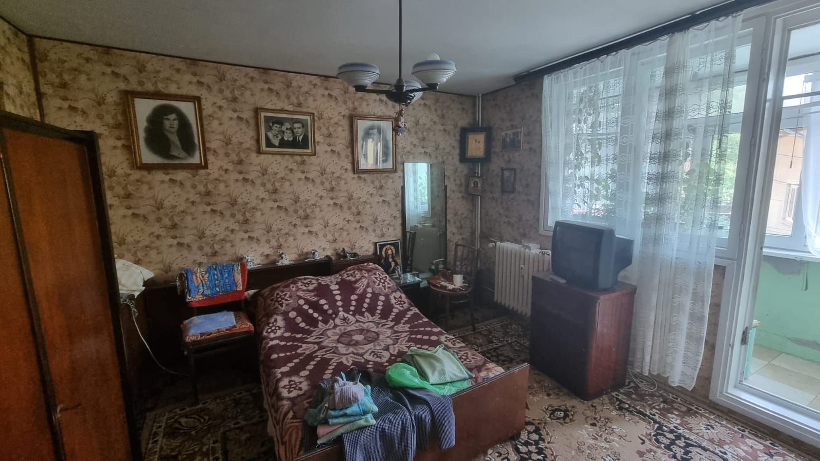 De vanzare Apartament 4 camere Bd. Ctin Brancoveanu, sector 4 - Poză 3