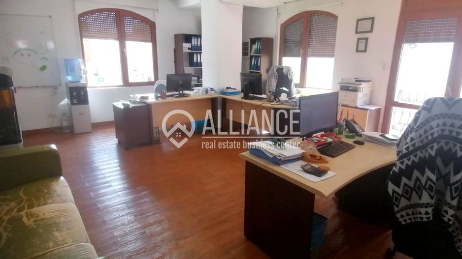 CENTRU (COD10)- Cladire birouri de inchiriat - Poză 1