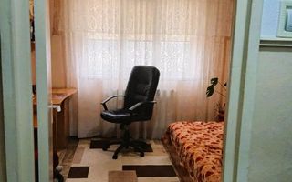 Apartament cu 3 camere de vanzare zona centrala - Poză 7