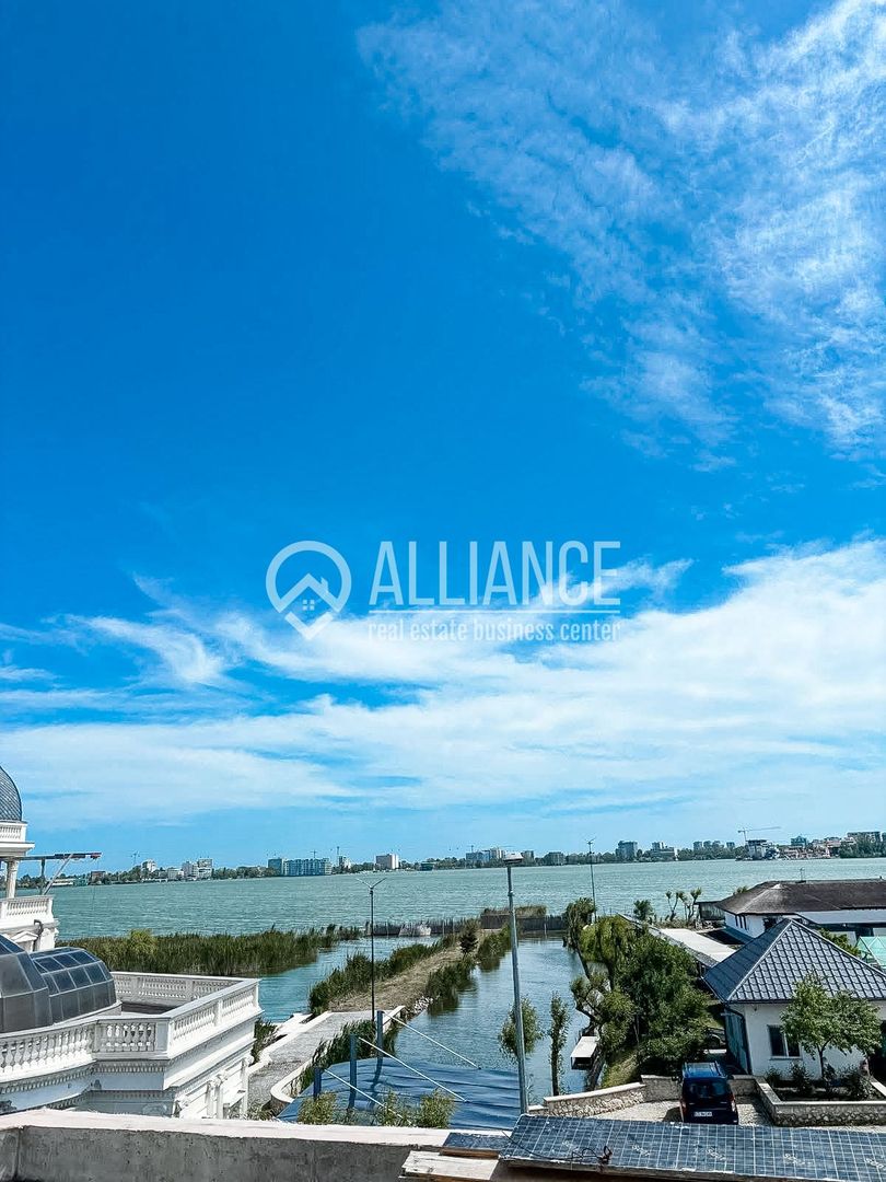 PALAZU MARE(COD 05) - Curte proprie. Vedere panoramică spre lac. - Poză 22